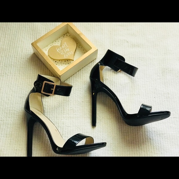 Black Patent Heels. Worn only once! - Picture 5 of 5